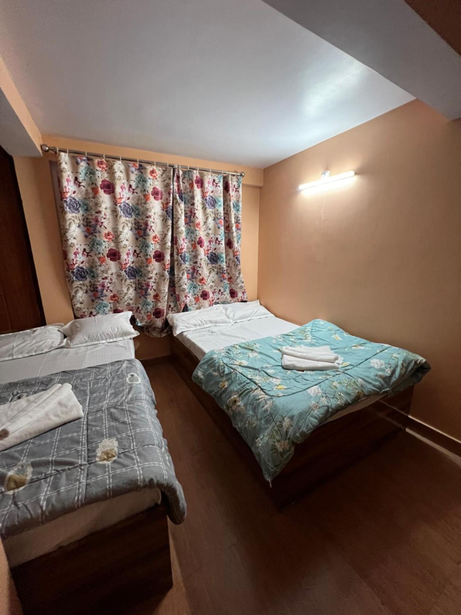 Hotel Hill Top Дарджилинг Экстерьер фото